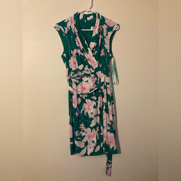 Eliza J Wrap Dress - Picture 9 of 9